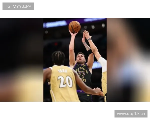 东契奇三双引领湖人击败鹈鹕 斩获三连胜 东契奇三双引领湖人击败鹈鹕 斩获三连胜